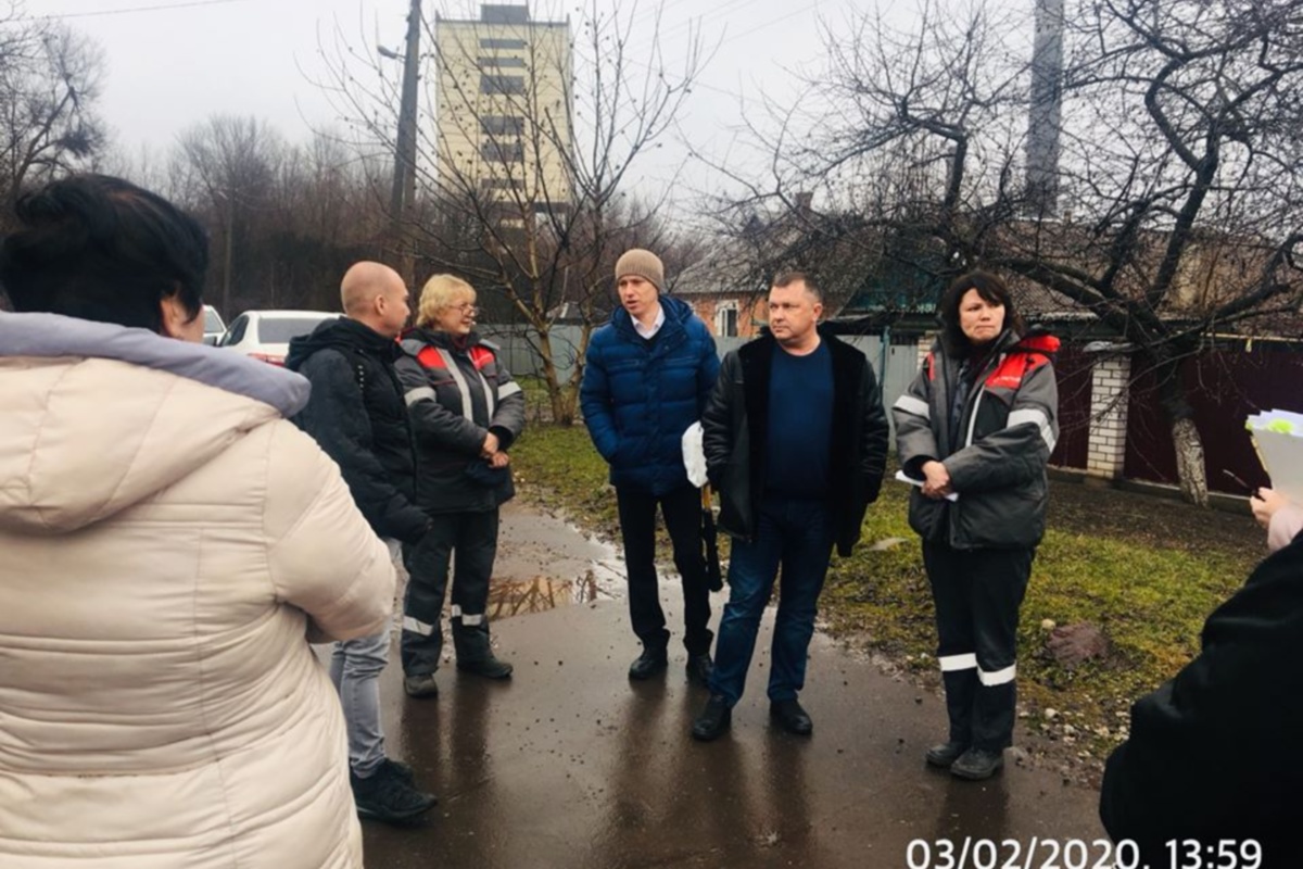 Разговор жителей улицы Фастовская с представителями ЦГОКа и экологами
