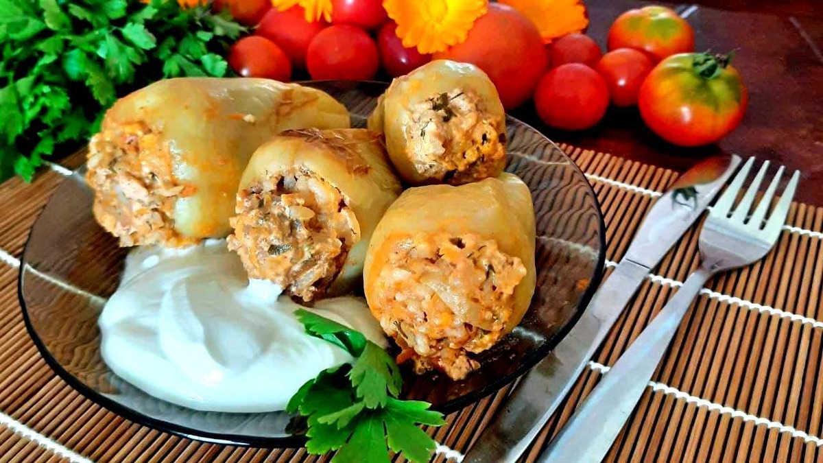 Фаршированные перцы с мясом и рисом в духовке — пошаговый рецепт | sapsanmsk.ru