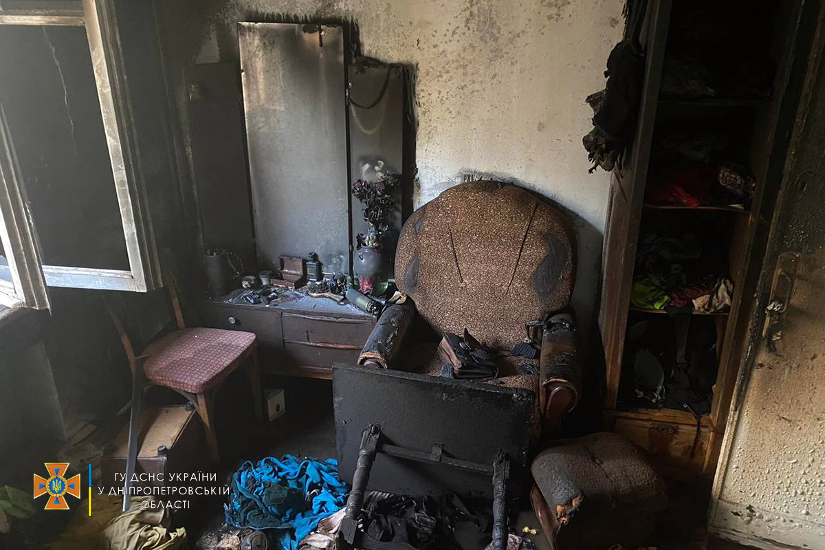 Огнем повреждены бытовая техника, мебель и домашние вещи