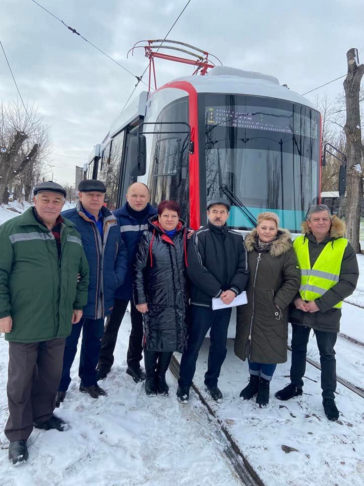 После проведенного ремонта, технической диагностики и испытаний, срок службы вагона продлен на 10 лет.