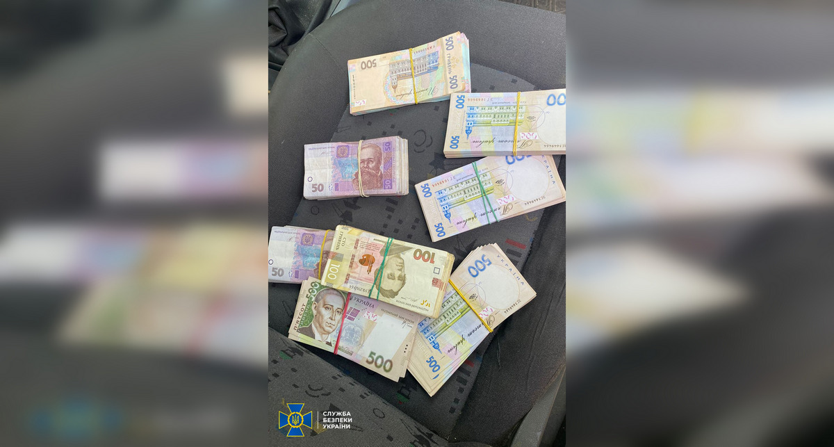 Співробітники СБУ задокументували продаж партії гуманітарної допомоги на суму близько 850 тисяч гривень.