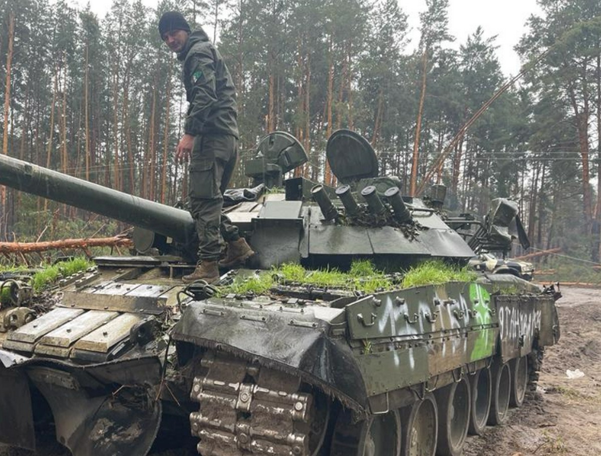 Трофейний танк відтепер буде нищити своїх колишніх хазяїв, які без запрошення вдерлися в Україну.