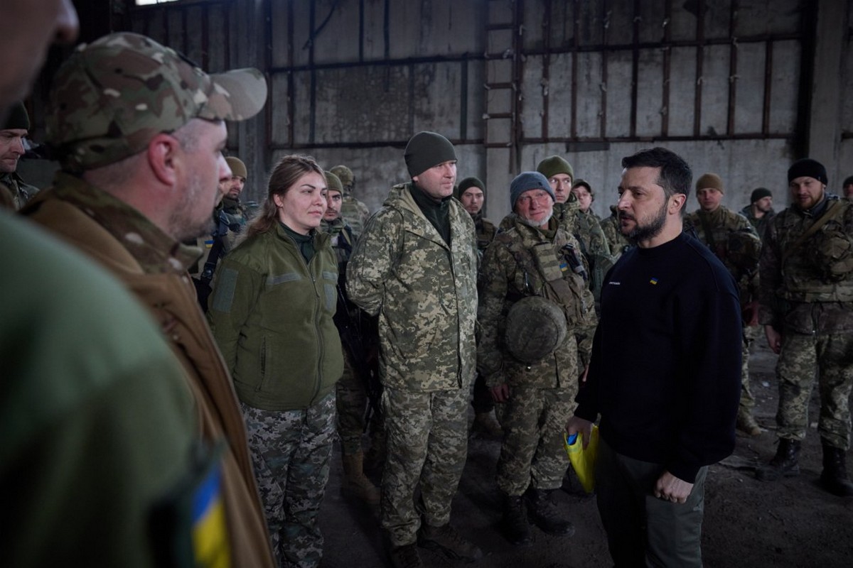 Президент поспілкувався з військовослужбовцями та подякував їм за захист України.