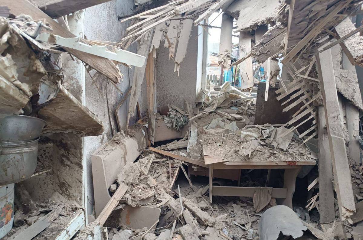 Армія рф вдарила по житлових будинках у Нікополі.