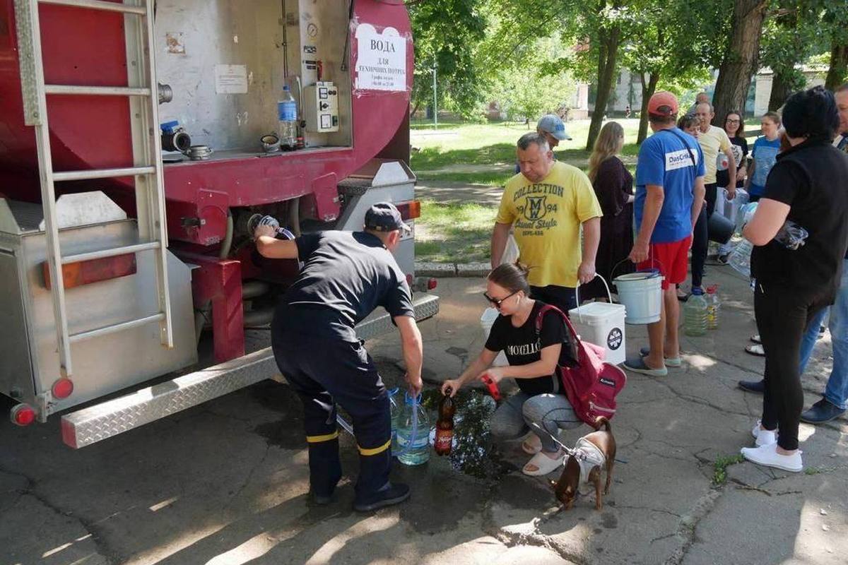 Людям підвозять питну та технічну воду