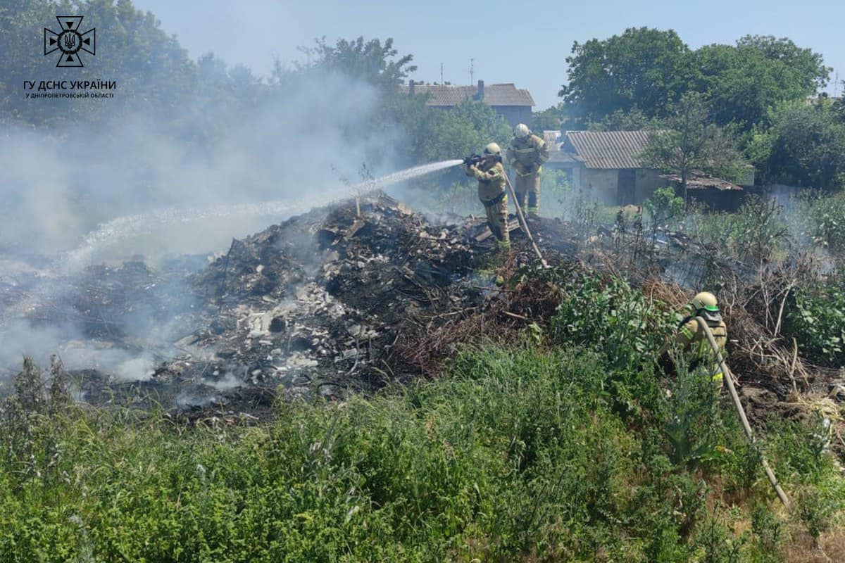Протягом однієї доби, 18-го червня вогнеборці Дніпропетровської області 19 разів виїжджали для ліквідації пожеж на відкритих територіях.