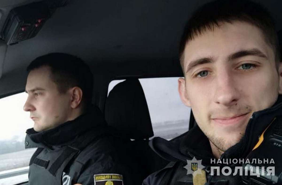 Поліцейські Дніпропетровської області продовжують здійснювати гуманітарні рейси у прифронтові селища України