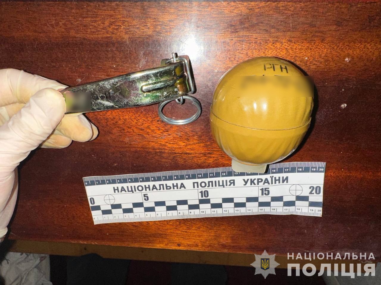 У Дніпропетровській області група місцевих мешканців налагодила нелегальний продаж зброї та боєприпасів.