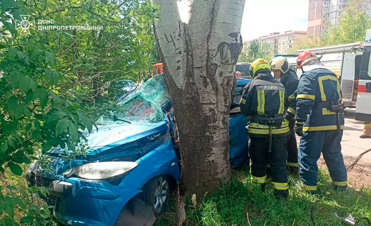 27 квітня вдень у Пркровському районі Кривого Рогу сталася ДТП.