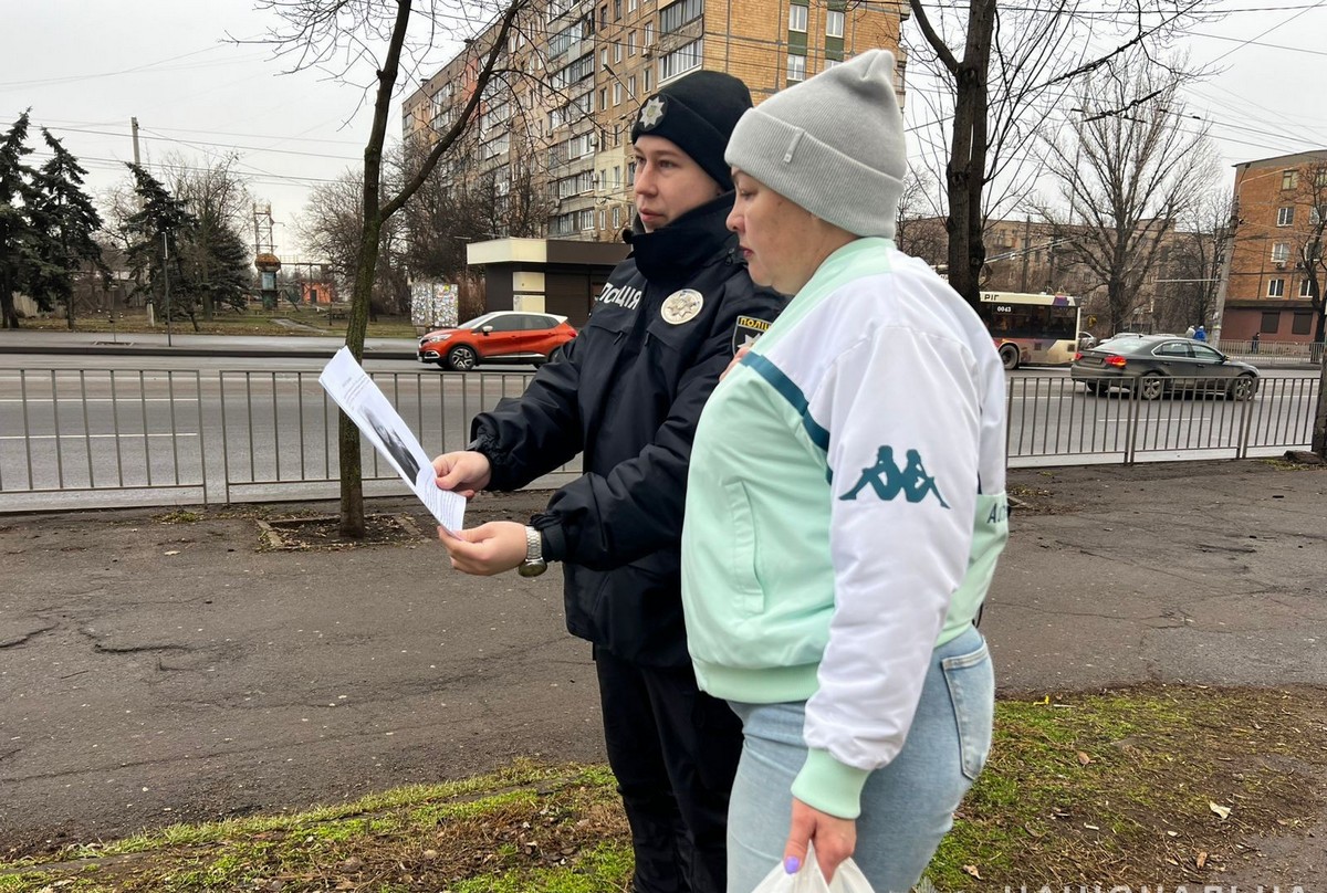 Зараз триває опитування сусідів та містян, які могли бачити дитину.