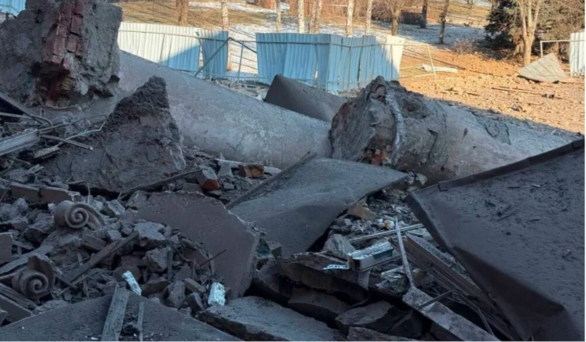 Будівля після російського ракетного удару