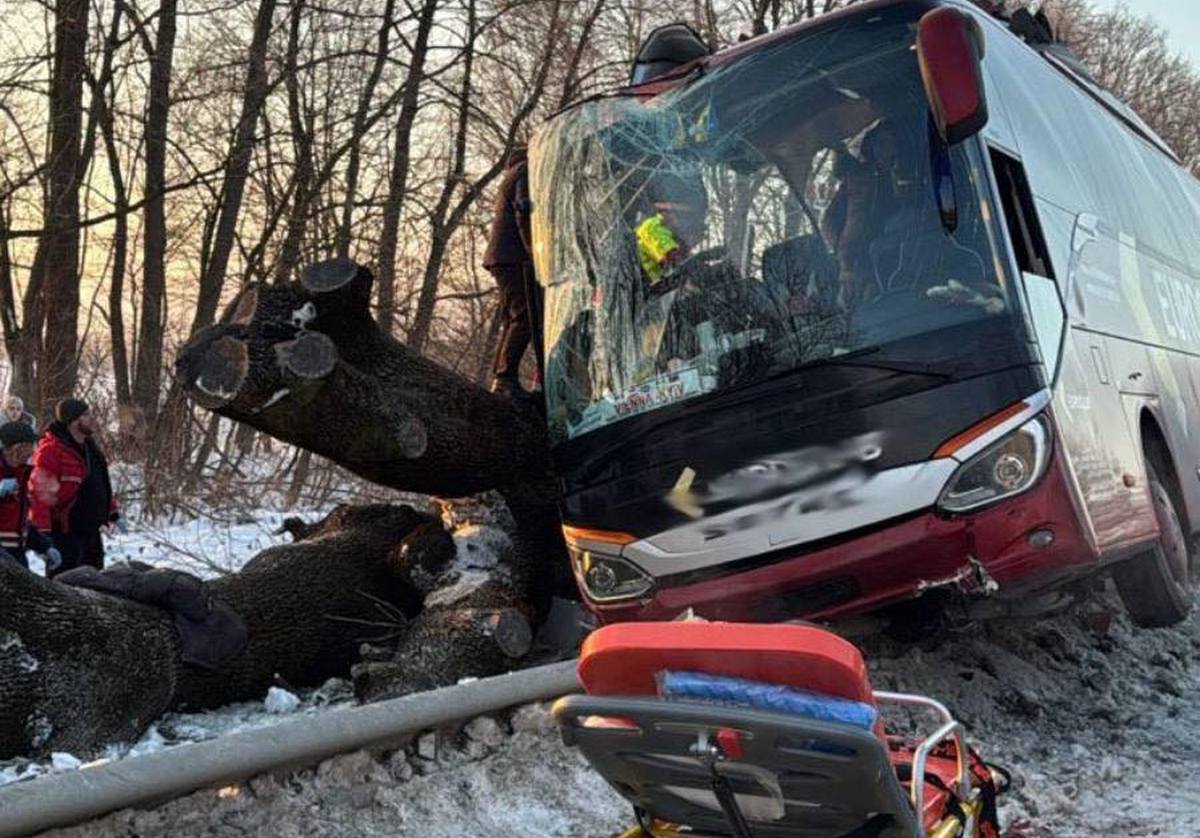17 січня вранці на трасі «Київ–Чоп» біля села Любінці Стрийського району сталася серйозна ДТП.