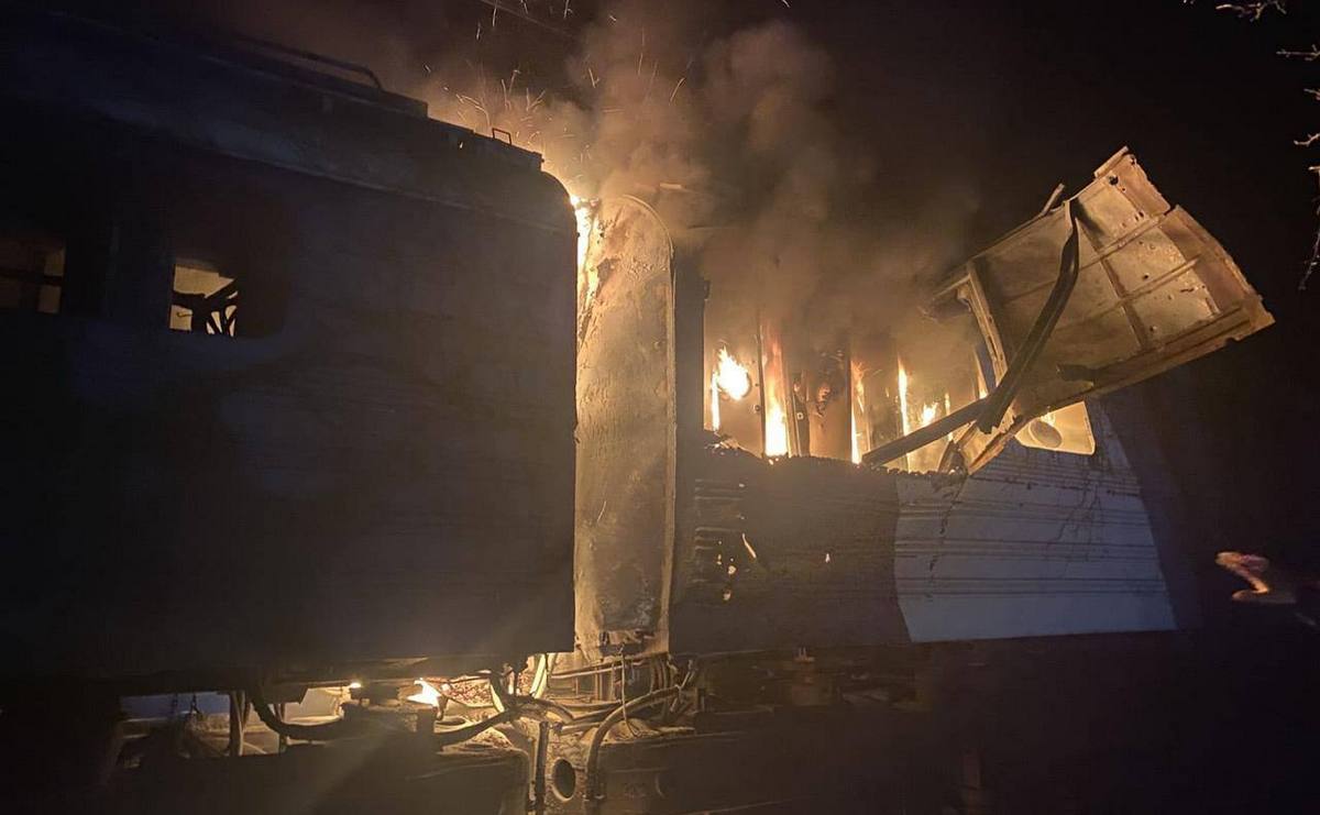 Зафіксовані влучання по території залізничної станції у Криворізькому районі