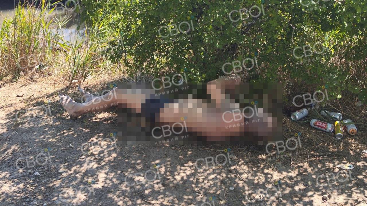 У водоймі на Зарічному потонула людина. У водоймі на Зарічному, потонула людина.