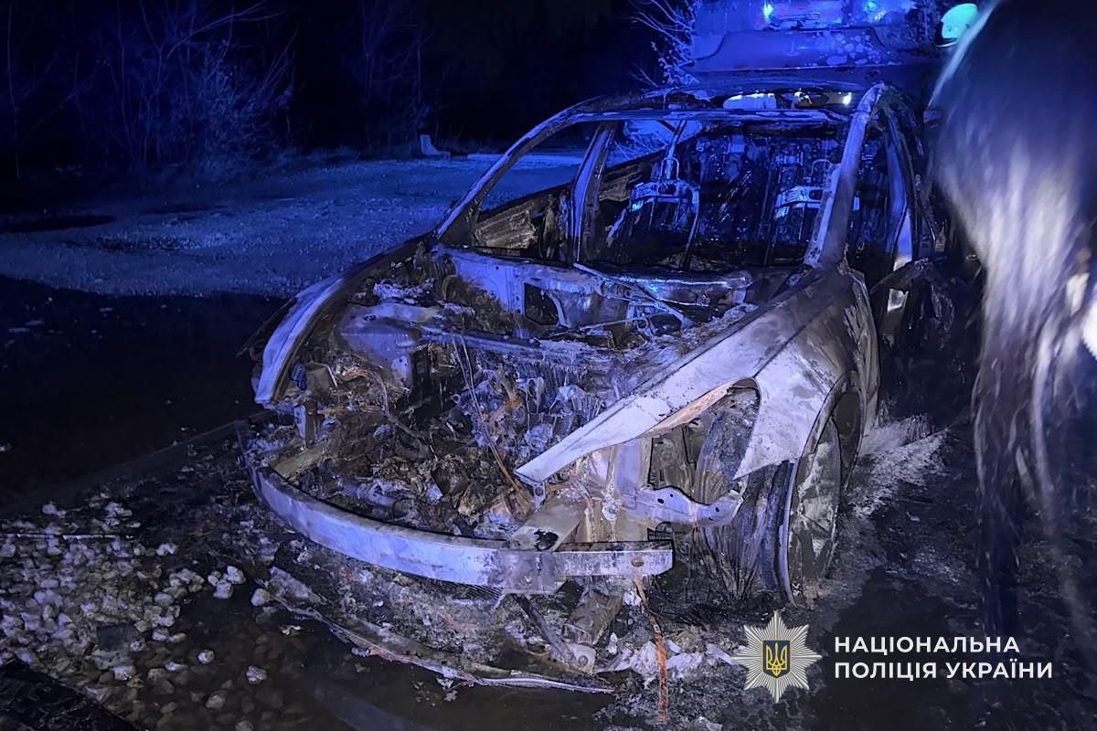 У Кривому Розі 16-річний хлопець підпалював припарковані авто. У Кривому Розі 16-річний хлопець підпалював припарковані авто.